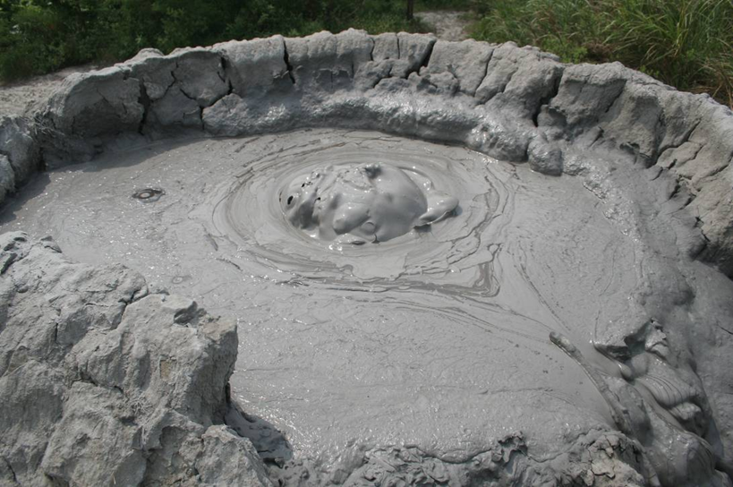 烏山頂泥火山