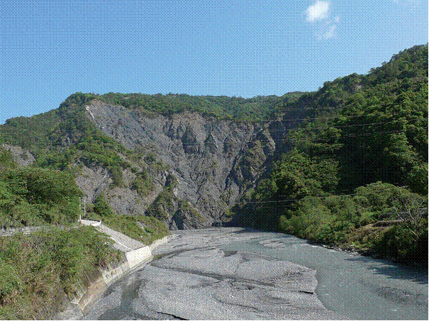 萬大崩塌地