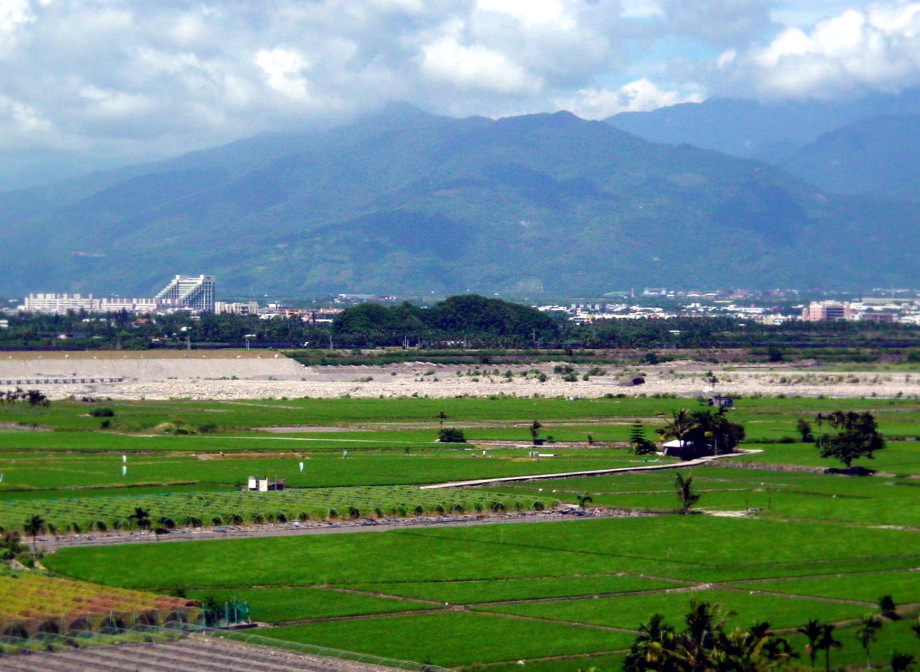 貓山